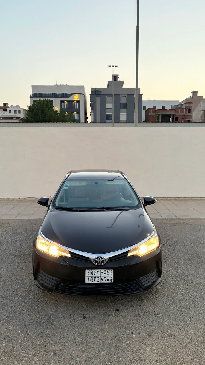 Jeddah, Vehicles, Cars & Trucks , SAR 41,  Toyota Corolla,  2017,  Automatic,  303 KM,    XLI Cruise Control