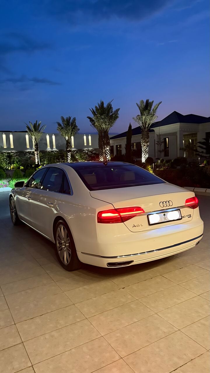 Jeddah, Vehicles, Cars & Trucks , SAR 54000,  Audi A8,  2015,  Automatic,  298000 KM,  Jeddah Ar Rawdah