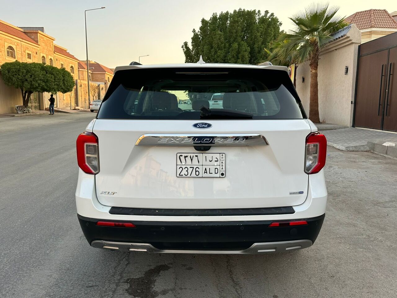 Riyadh, Vehicles, Cars & Trucks , SAR 102000,  Ford Explorer XLT,  2021,  Automatic,  121000 KM,    With Panorama Sunroof N AWD Mid Options (1st Owner) N 100% Accident