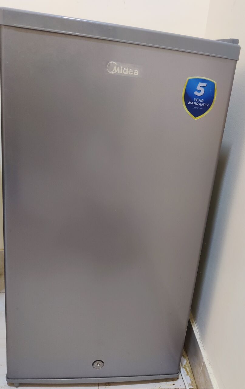 Manama, Appliances, BHD 38,  REFRIGERATOR - MIDEA - 1 YEAR USED