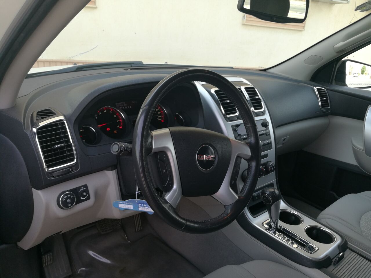 Riyadh, Vehicles, Cars & Trucks , SAR 18000,  GMC ACADIA,  2011,  Automatic,  350000 KM,