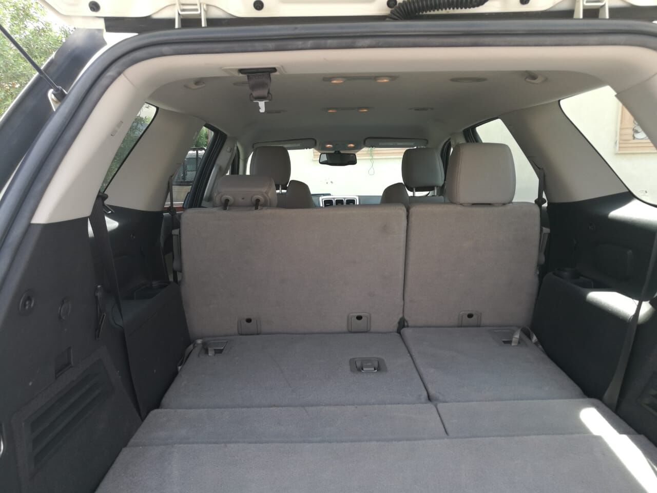 Riyadh, Vehicles, Cars & Trucks , SAR 18000,  GMC ACADIA,  2011,  Automatic,  350000 KM,