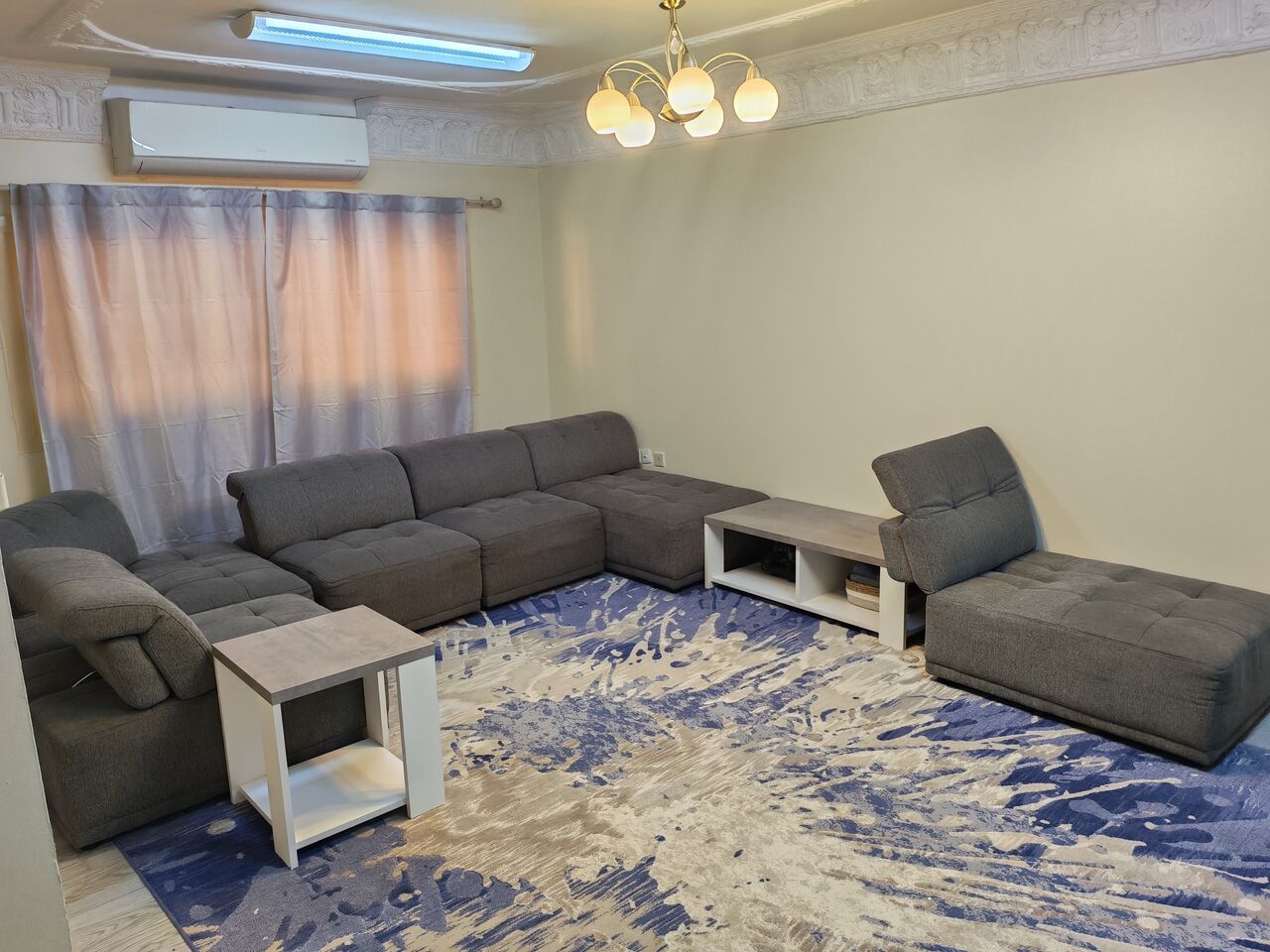 Yanbu, Household Items, SAR 2000,  Complete Sofa Set Including Coffee Table
