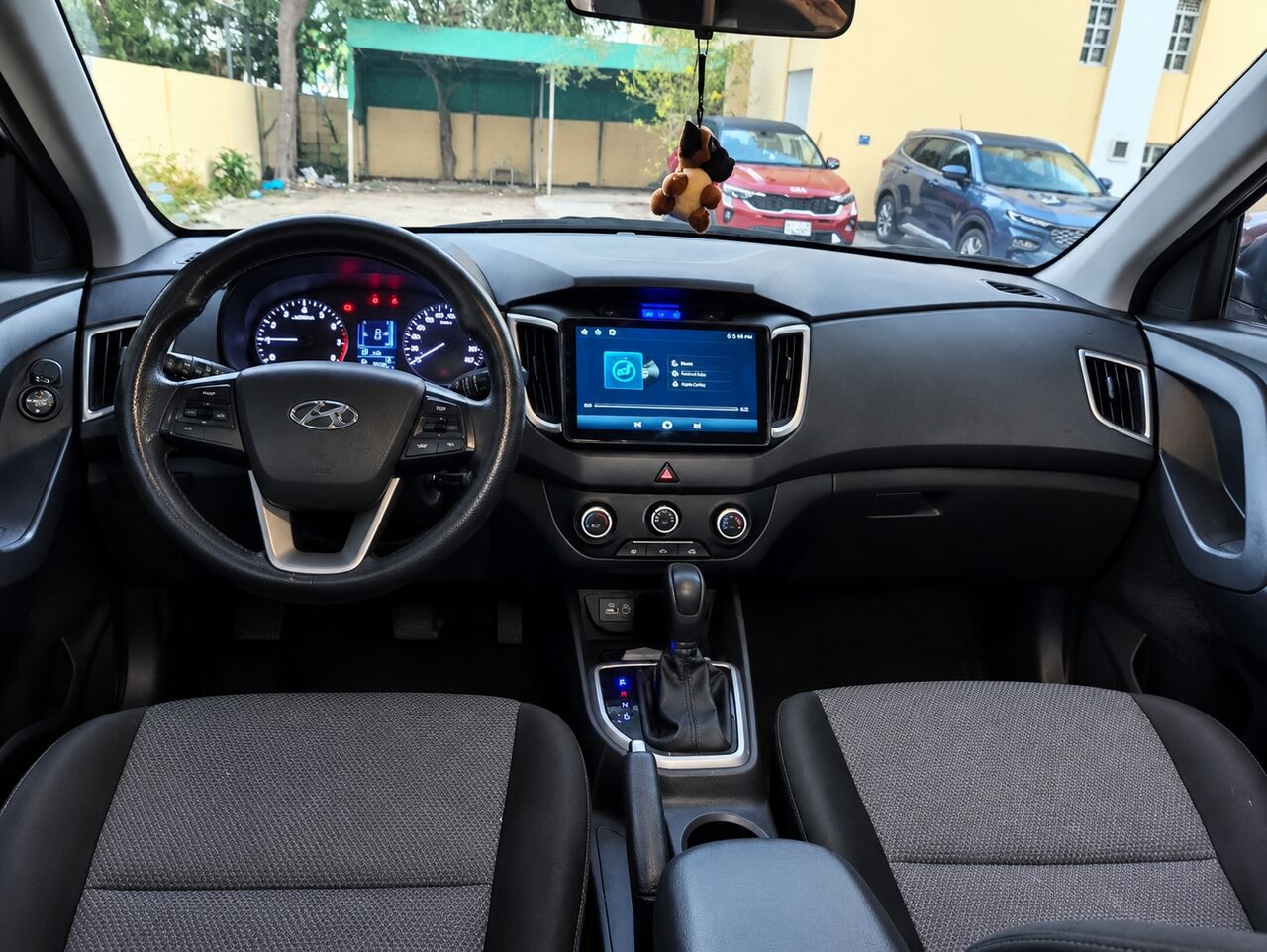 Manama, Vehicles, Cars & Trucks , BHD 3000,  Hyundai Creta,  2017,  Automatic,  105000 KM,  URGENT SALE