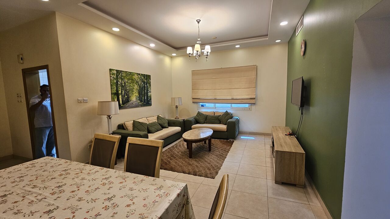 Juffair, Apartments, Flats, Houses & Villas, BHD 350/month,  Furnished,  2 BR,  Unlimited EWA,spacious And Clean,weekly Twice Housekeeping,closed Kitchen.Juffair.39128508