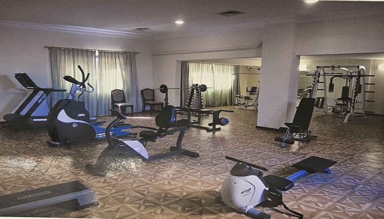 Juffair, Apartments, Flats, Houses & Villas, BHD 350/month,  Furnished,  2 BR,  Unlimited EWA,spacious And Clean,weekly Twice Housekeeping,closed Kitchen.Juffair.39128508