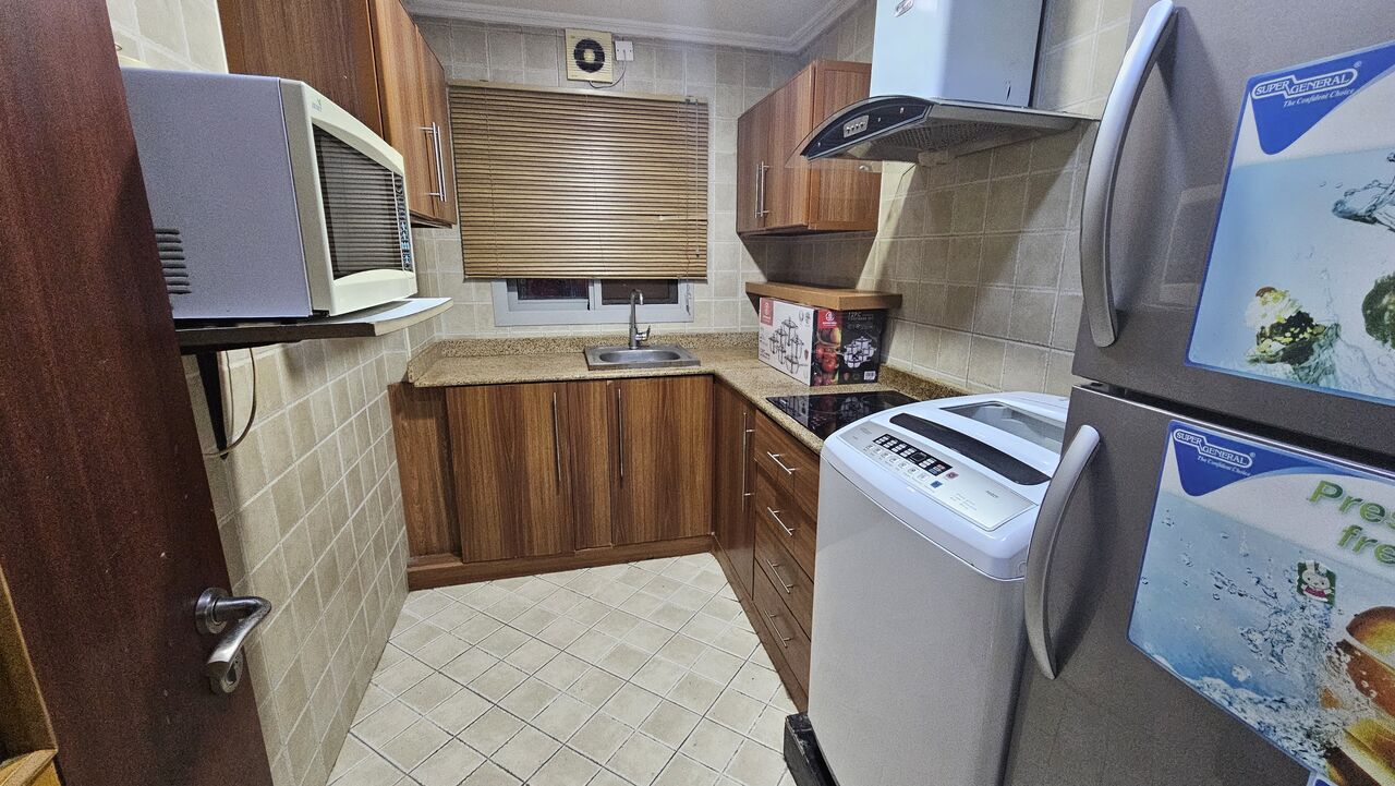 Busaiteen, Apartments, Flats, Houses & Villas, BHD 350/month,  Furnished,  2 BR,  Unlimited EWA, Spacious And Clean,housekeeping.3BHK 390BD,Busaiteen.39128508.Benny.