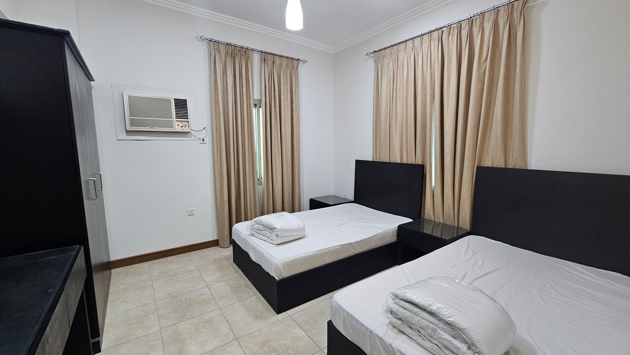 Busaiteen, Apartments, Flats, Houses & Villas, BHD 350/month,  Furnished,  2 BR,  Unlimited EWA, Spacious And Clean,housekeeping.3BHK 390BD,Busaiteen.39128508.Benny.
