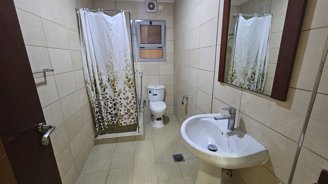 Busaiteen, Apartments, Flats, Houses & Villas, BHD 350/month,  Furnished,  2 BR,  Unlimited EWA, Spacious And Clean,housekeeping.3BHK 390BD,Busaiteen.39128508.Benny.