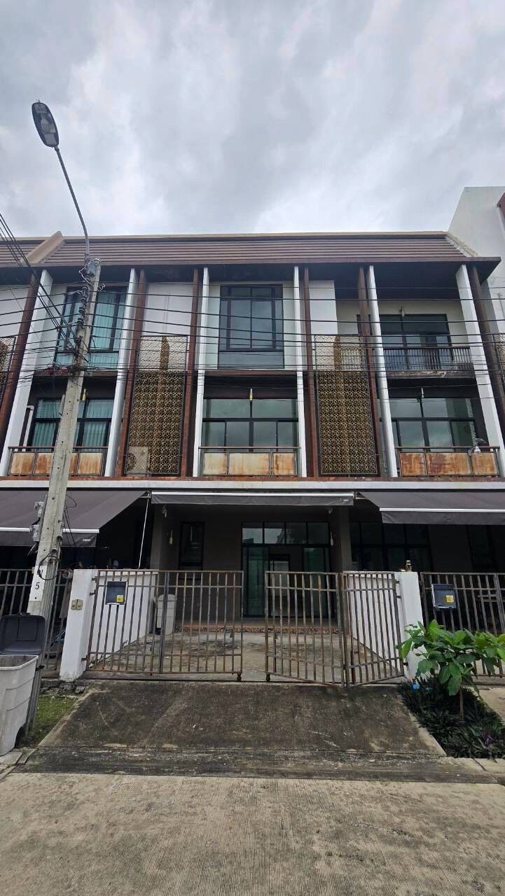 Bangkok, Real Estate For Sale, THB 6300000,  3 BR,  20 Sq. Feet,  ขายทาวน์โฮม 3 ชั้นครึ่ง  ฟลอรา วงศ์ส