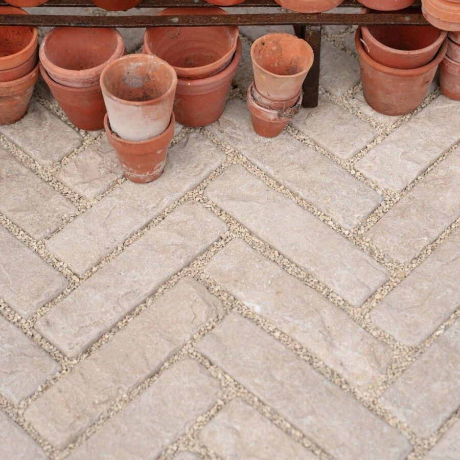 London, Household Items, GBP 46,  Dijon/Regent Outdoor Splitface Herringbone &ndash; Stunning Limestone Setts