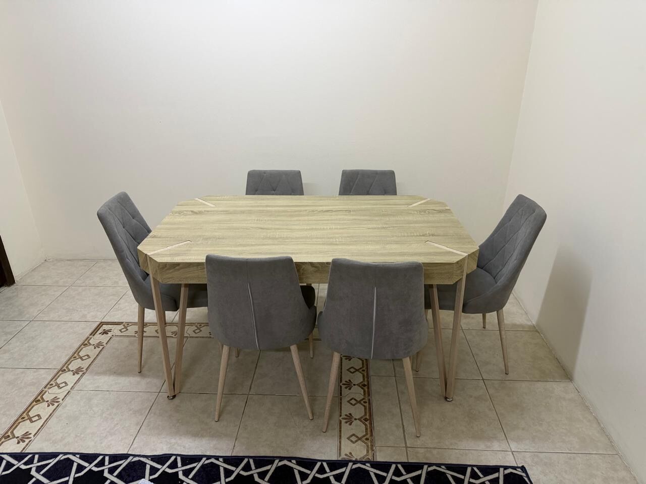 Dammam, Furniture, SAR 700,  Dinning Table - Excellent Condition