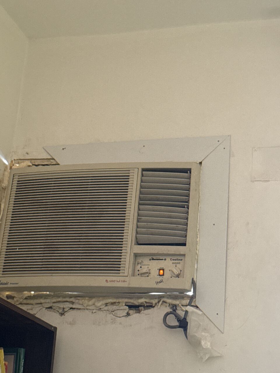 Riyadh, Air Conditioners, SAR 450,  Window AC 2 Ton Mint Condition