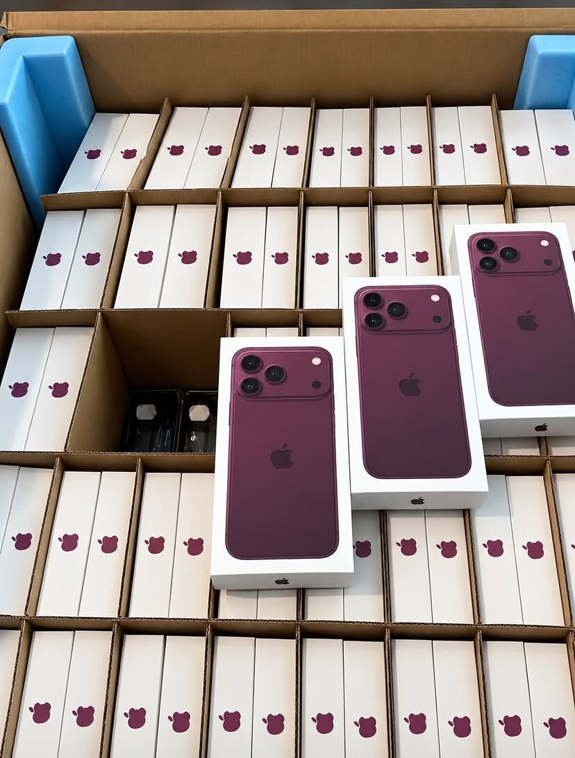 Paris, Mobile Phones, EUR 1020,  Apple IPhone 18 Pro Max, IPhone 18 Pro, IPhone Duo, Apple Watch Ultra 4, Apple Watch,