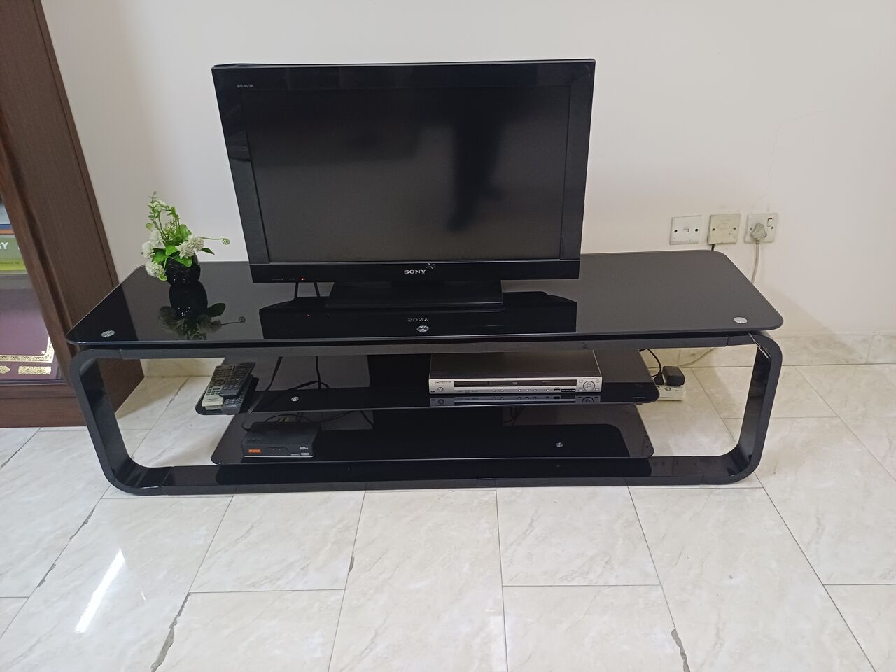 East Riffa, Furniture, BHD 20,  TV Stand , Mobile: 39776886,whatsup: 35072655