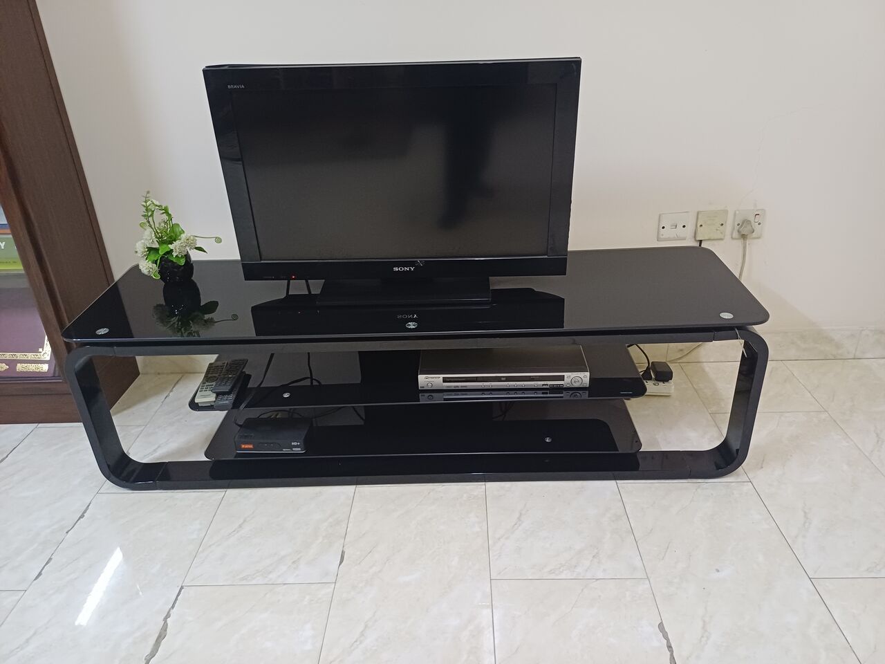 East Riffa, Furniture, BHD 20,  TV Stand , Mobile: 39776886,whatsup: 35072655