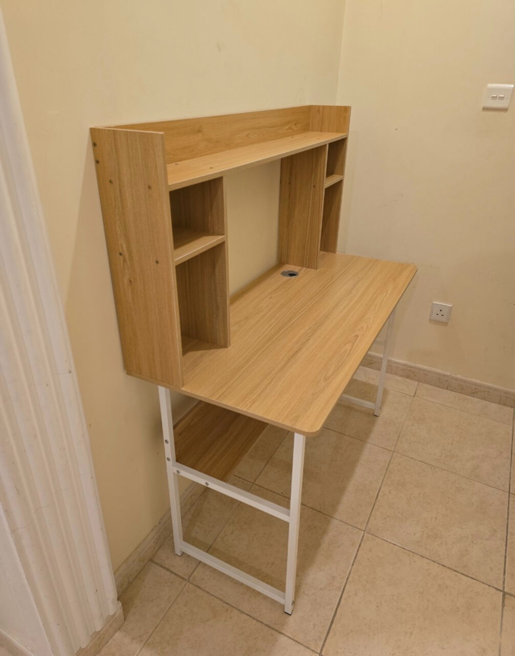 Jeddah, Furniture, SAR 220,  Wooden Table Desk