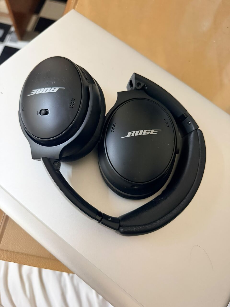 Manama, Electronics, BHD 40,  Used Like New Bose QuietComfort 45 Headphones