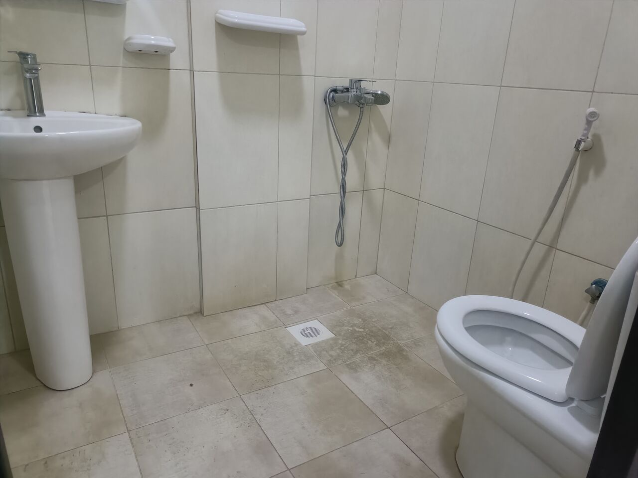 Manama, Apartments, Flats, Houses & Villas, BHD 200/month,  1 BR,  130 Sq. Meter,  Semi Furnished 1bhk With Ewa