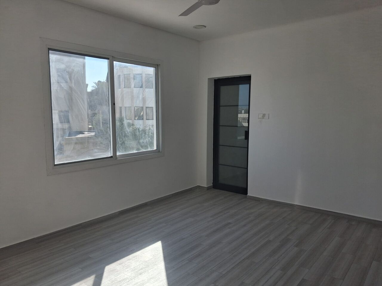 Manama, Apartments, Flats, Houses & Villas, BHD 270/month,  2 BR,  2 Bedroom Flat For Rent With EWA| With Ac