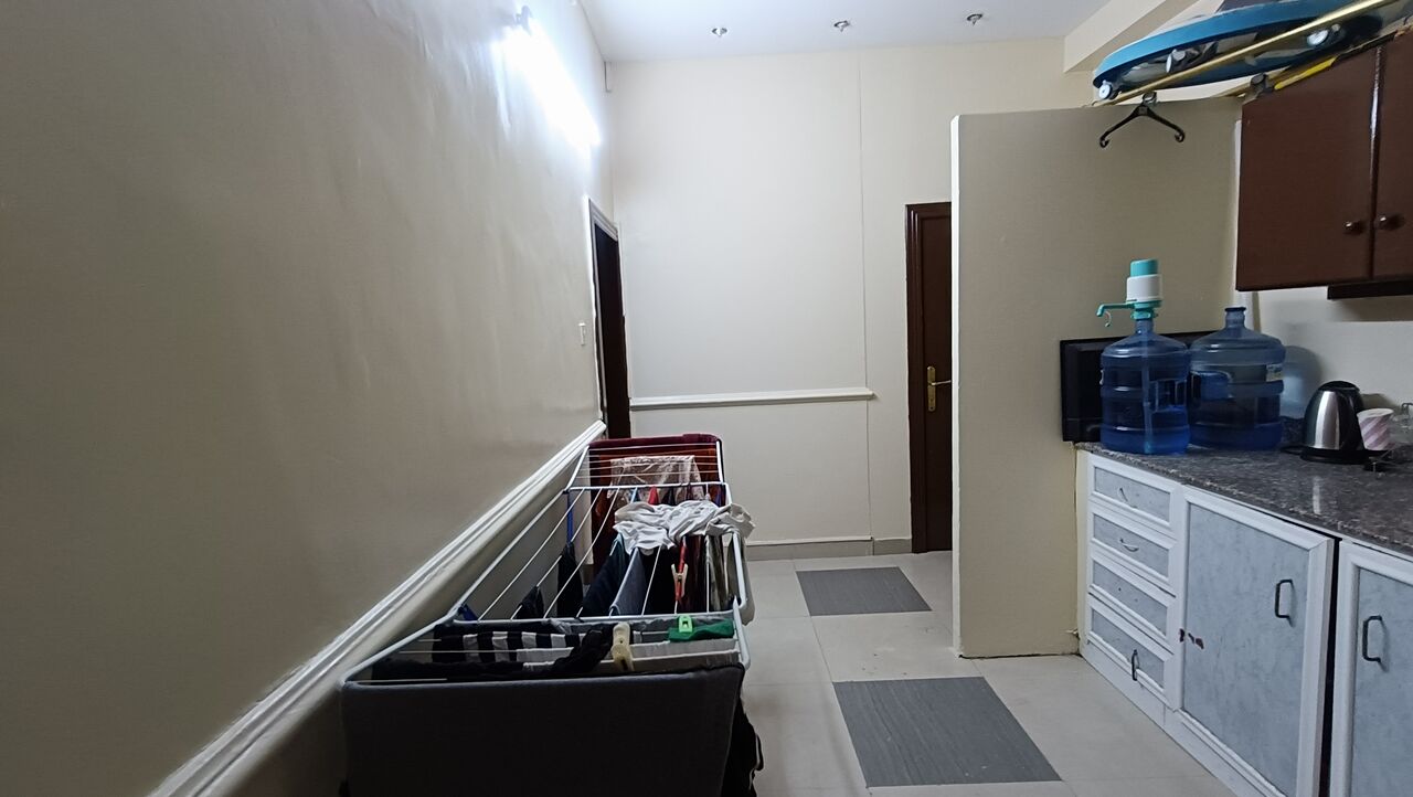 Manama, Bedspace For Rent, BHD 55/month,  BED SPACE AVAILABLE FOR ONE EXECUTIVE BACHELOR IN DECENT SPACIOUS ROOM LOCATED IN GUFOOL