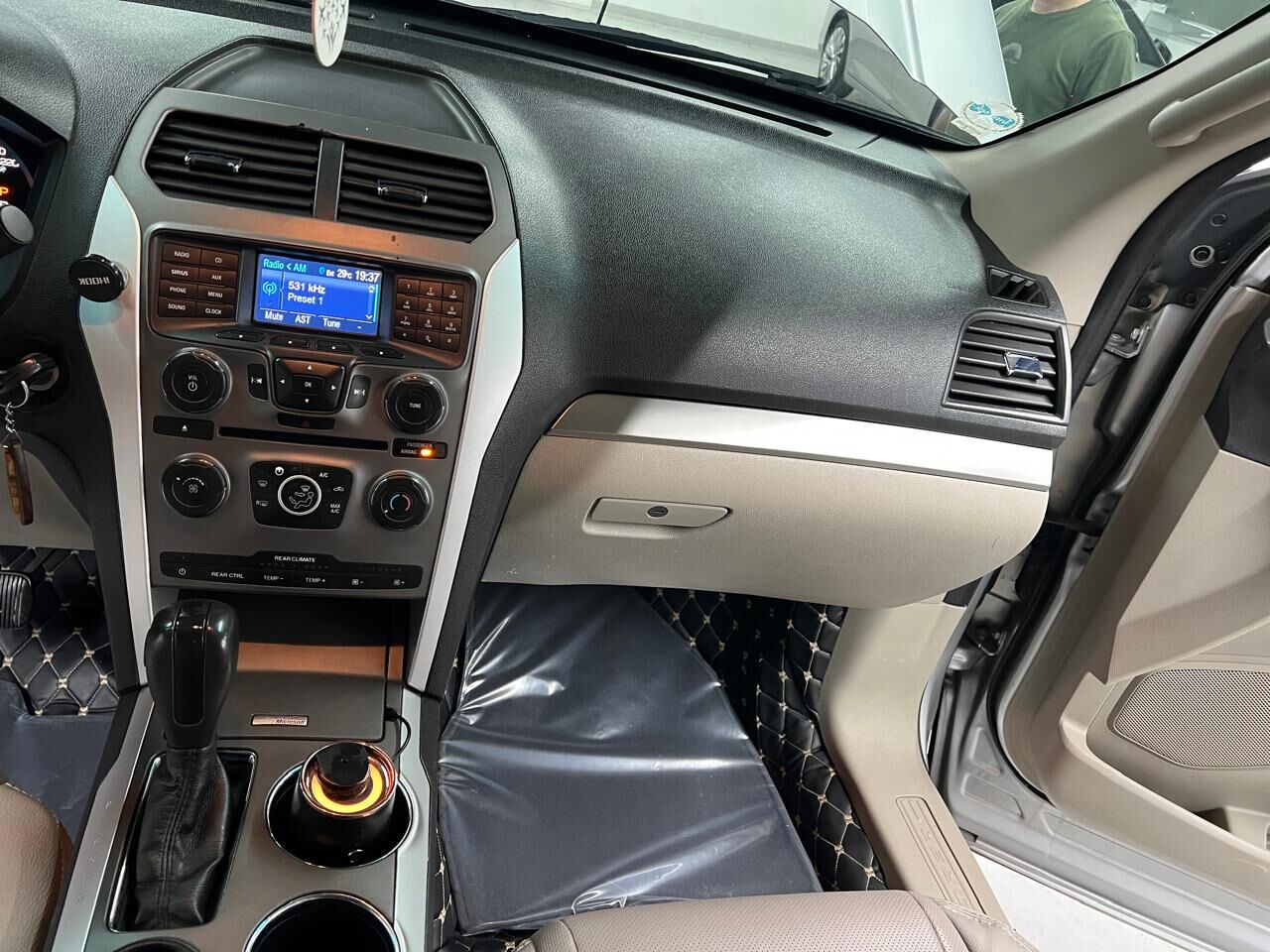 Jeddah, Vehicles, Cars & Trucks , SAR 32000,  Ford Explorer,  2013,  Automatic,  200000 KM,    For Sale