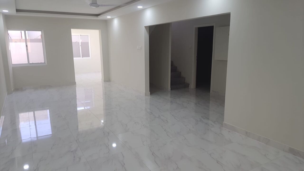 Jid Ali, Villas, BHD 420,  300 Sq. Meter,  Great Opportunity House For Rent Incloding Ewa