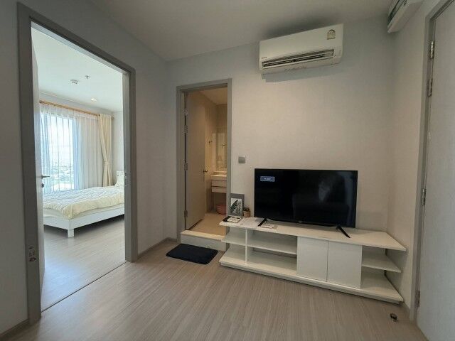 Bangkok, Villas, THB 14000,  30 Sq. Meter,  Life Sukhumvit 62 Convenient Safe 22nd Floor BTS BangChak