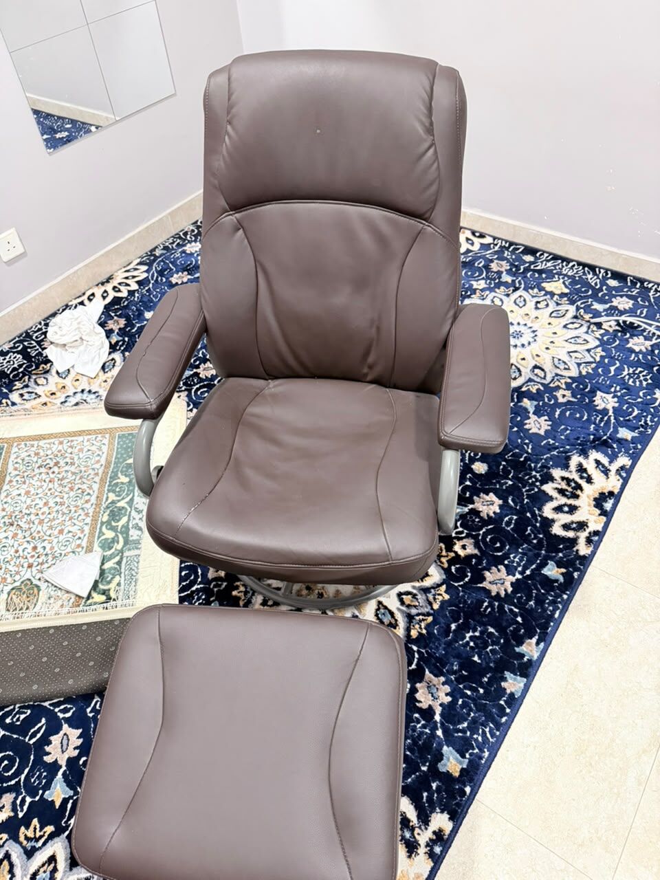 Al Thuqbah, Furniture, House Hold Items For Sale - Less Than Two Years Old