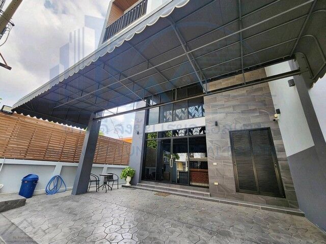 Bangkok, Villas, THB 100000,  37 Sq. Feet,  ให้เช่าโฮมออฟฟิศ 3 ชั้นครึ่ง หลังมุม