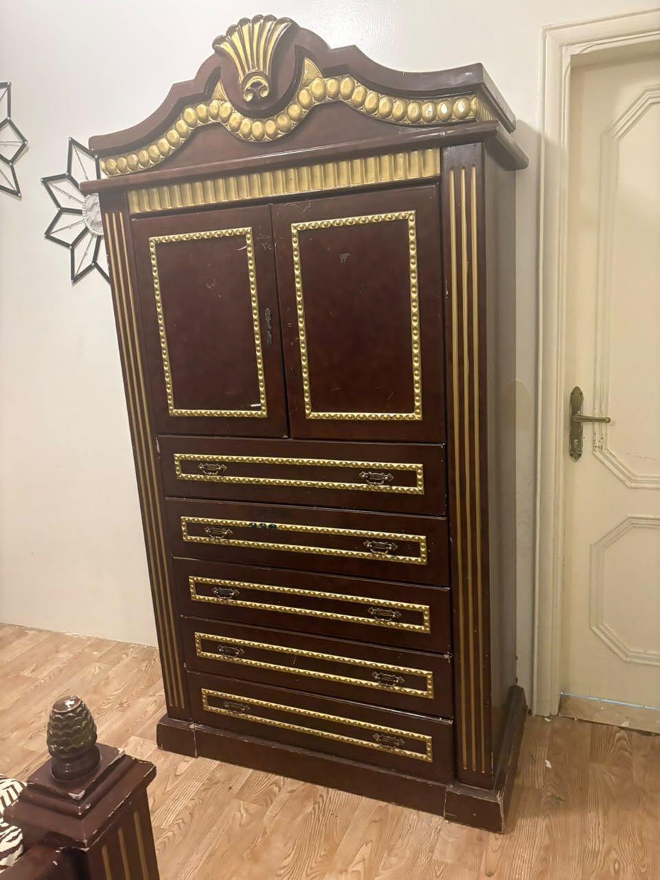 Riyadh, Furniture, SAR 900,  Complete Bedroom Set:Queen Size Bed Wit Matress,Wardrobe,Cupboard,DressingTable,SideTable