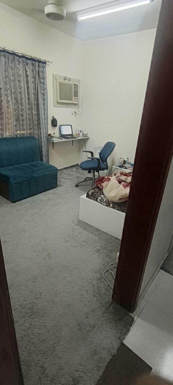 Jubail, Apartments, Flats, Houses & Villas, SAR 1400/month,  2 BR,  Single Room Available In 2 Room Furnished Flat