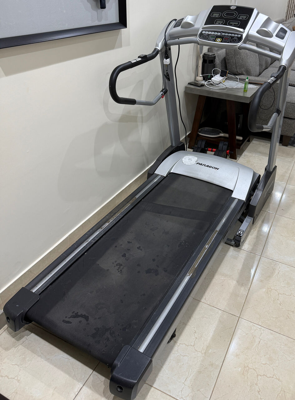 Naseem, Sporting Goods, SAR 3500,  Horizon Fitness Paragon 408 Treadmill