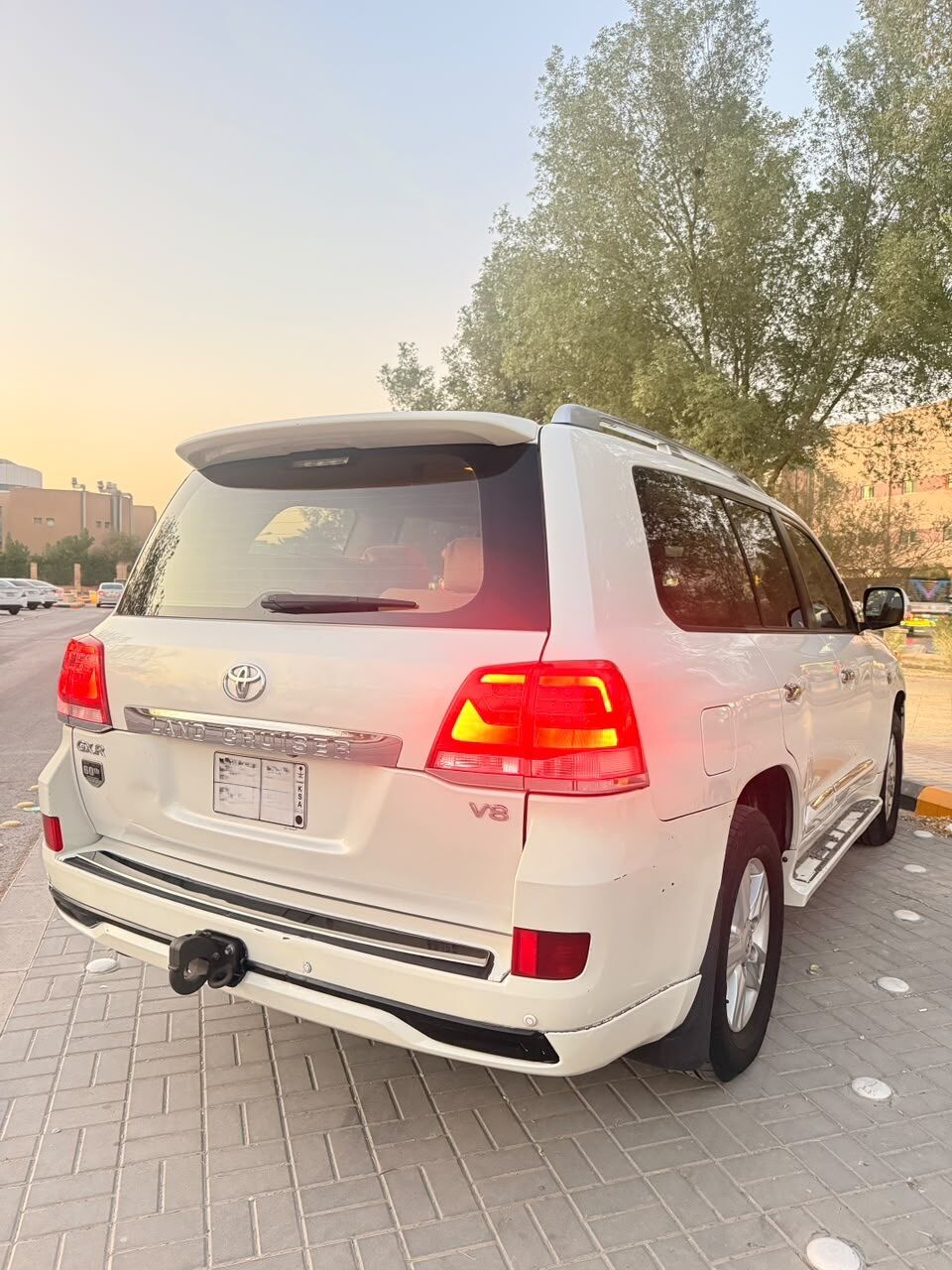 Riyadh, Vehicles, Cars & Trucks , SAR 119000,  Toyota Land Cruiser,  2015,  Automatic,  340000 KM,   V8 - تويوتا لاندكروزر GXR V8 للبيع -