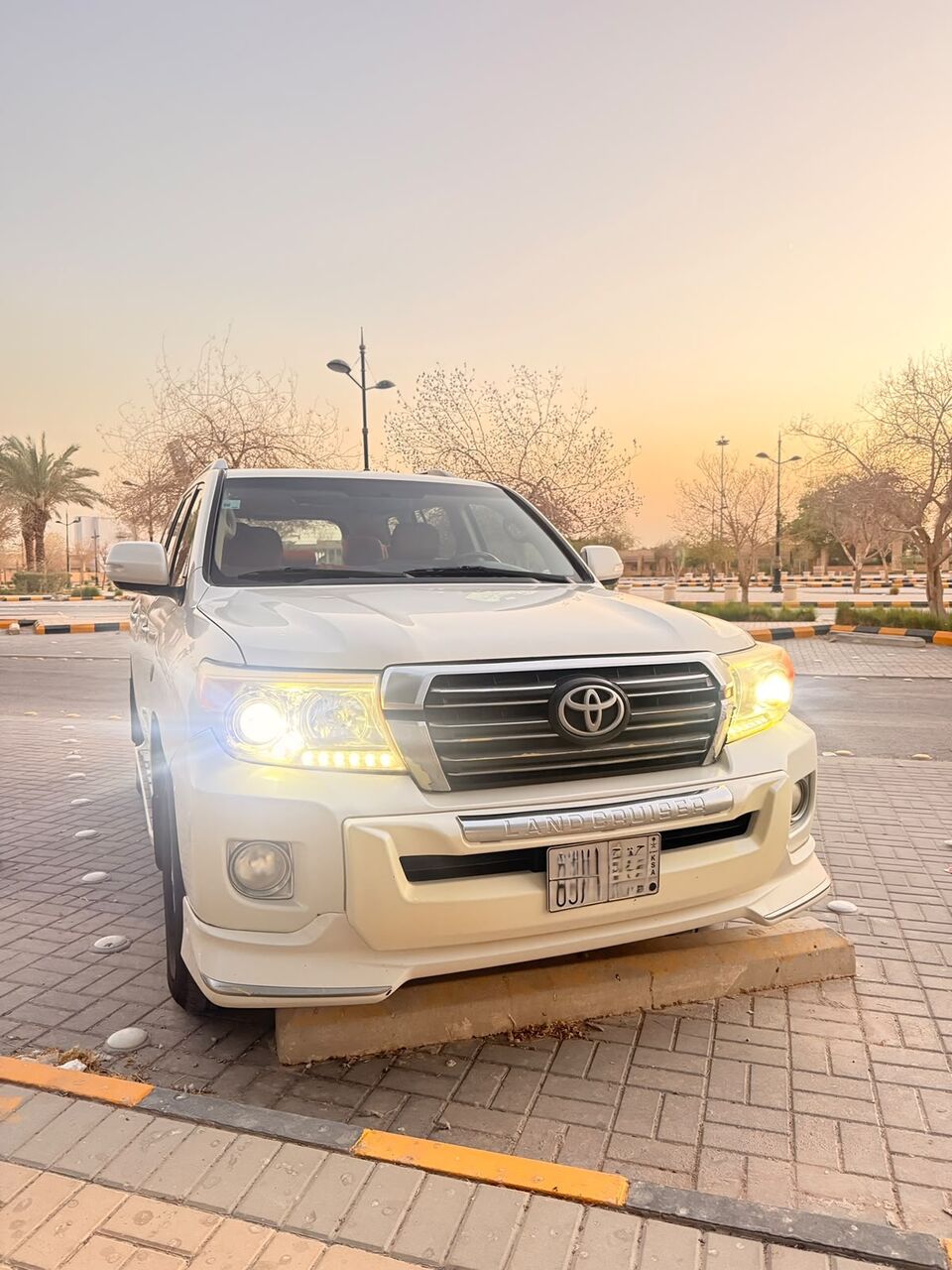 Riyadh, Vehicles, Cars & Trucks , SAR 119000,  Toyota Land Cruiser,  2015,  Automatic,  340000 KM,   V8 - تويوتا لاندكروزر GXR V8 للبيع -