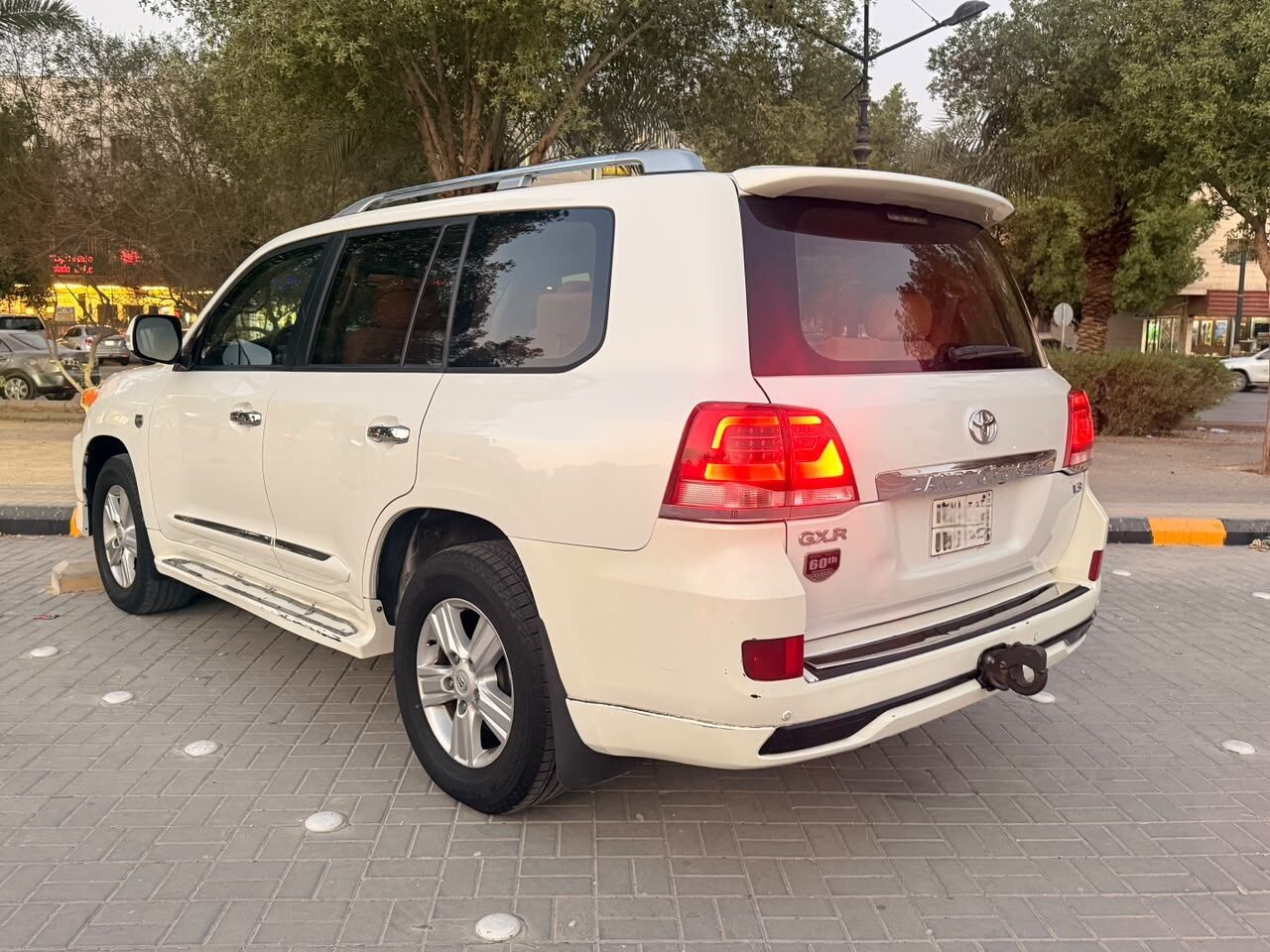 Riyadh, Vehicles, Cars & Trucks , SAR 119000,  Toyota Land Cruiser,  2015,  Automatic,  340000 KM,   V8 - تويوتا لاندكروزر GXR V8 للبيع -