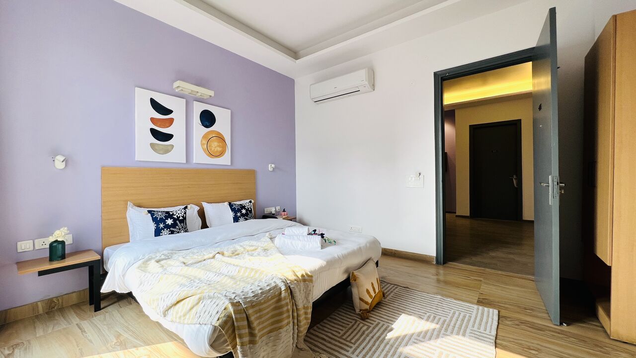 Gurgaon, Apartments, Flats, Houses & Villas, INR 2500/day,  Furnished,  Studio,  320 Sq. Feet,  Deluxe Room