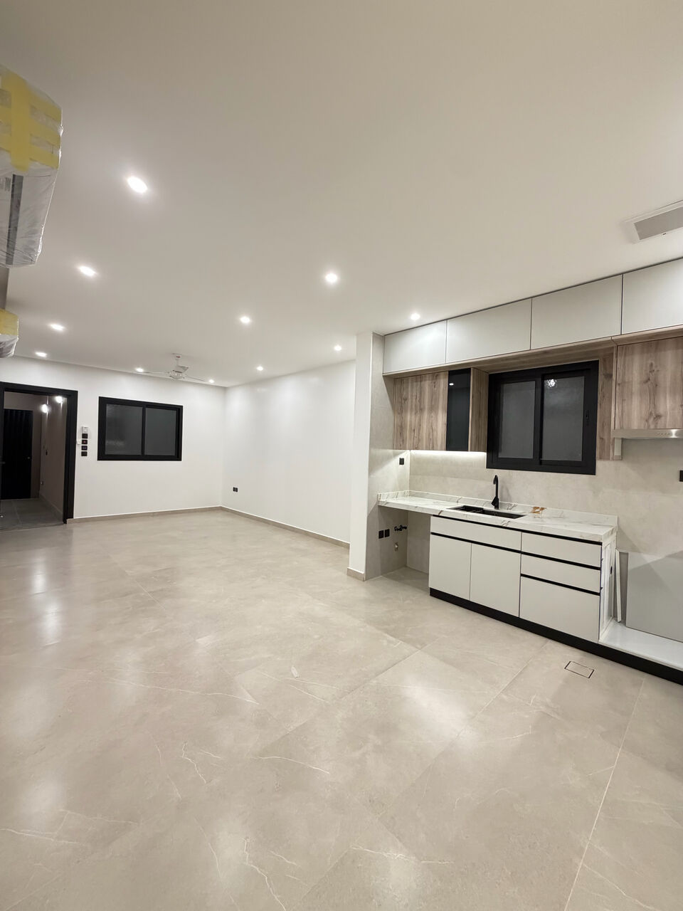 Riyadh, Apartments, Flats, Houses & Villas, SAR 180000/year,  4 BR,  Villa Floor For Rent