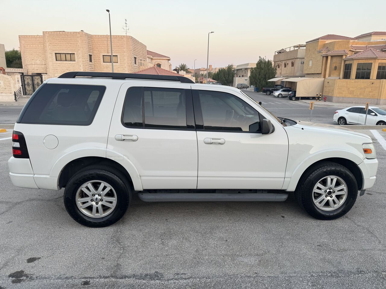 Dammam, Vehicles, Cars & Trucks , SAR 17000,  Ford Explorer,  2010,  Automatic,  272000 KM,    For Sale