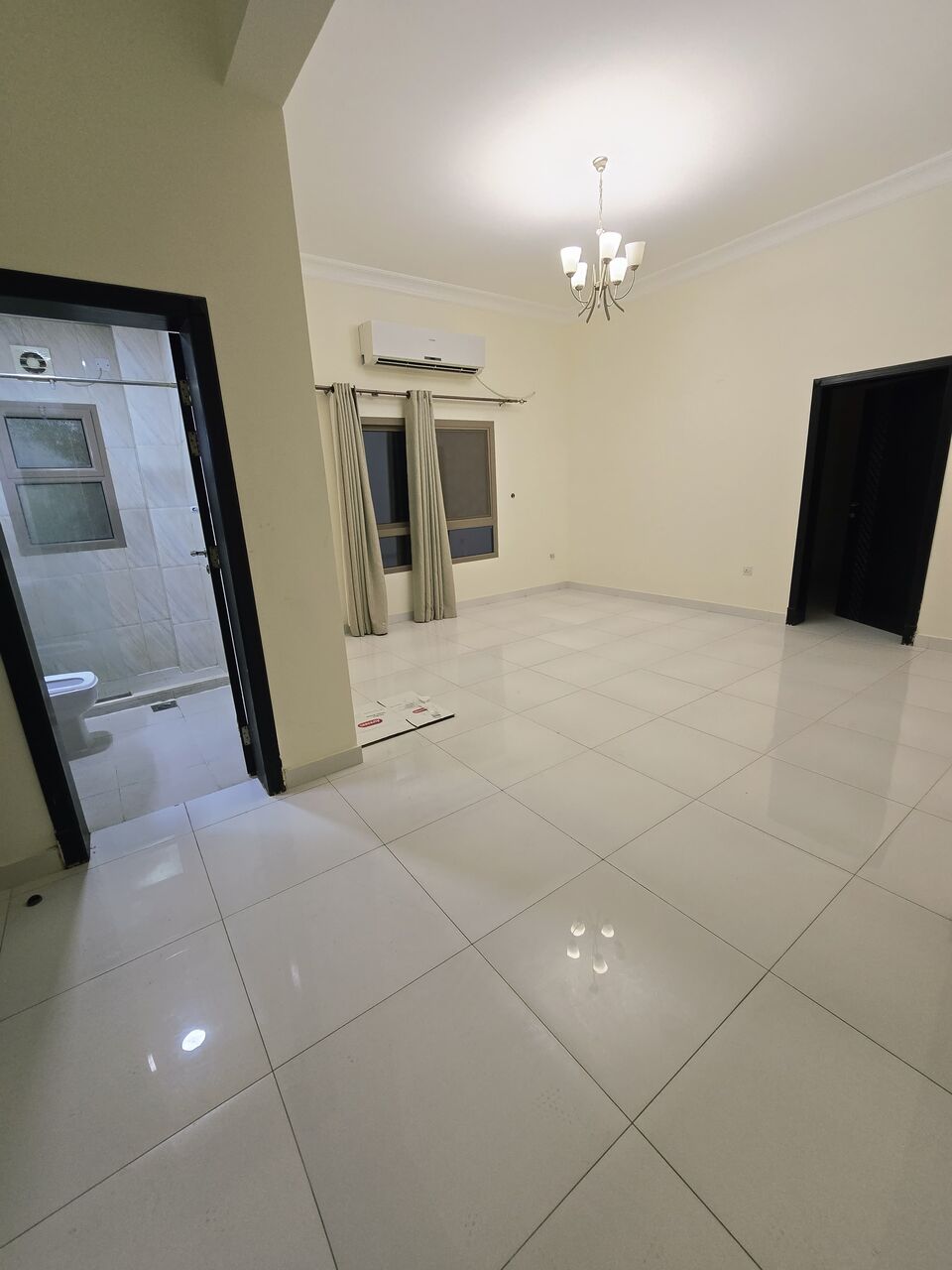 Hidd, Apartments, Flats, Houses & Villas, BHD 220,  2 BR,  Half Furnitured Flat For Rent In Hidd