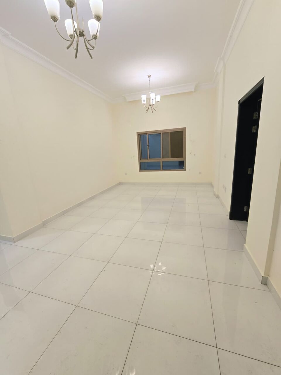 Hidd, Apartments, Flats, Houses & Villas, BHD 220,  2 BR,  Half Furnitured Flat For Rent In Hidd