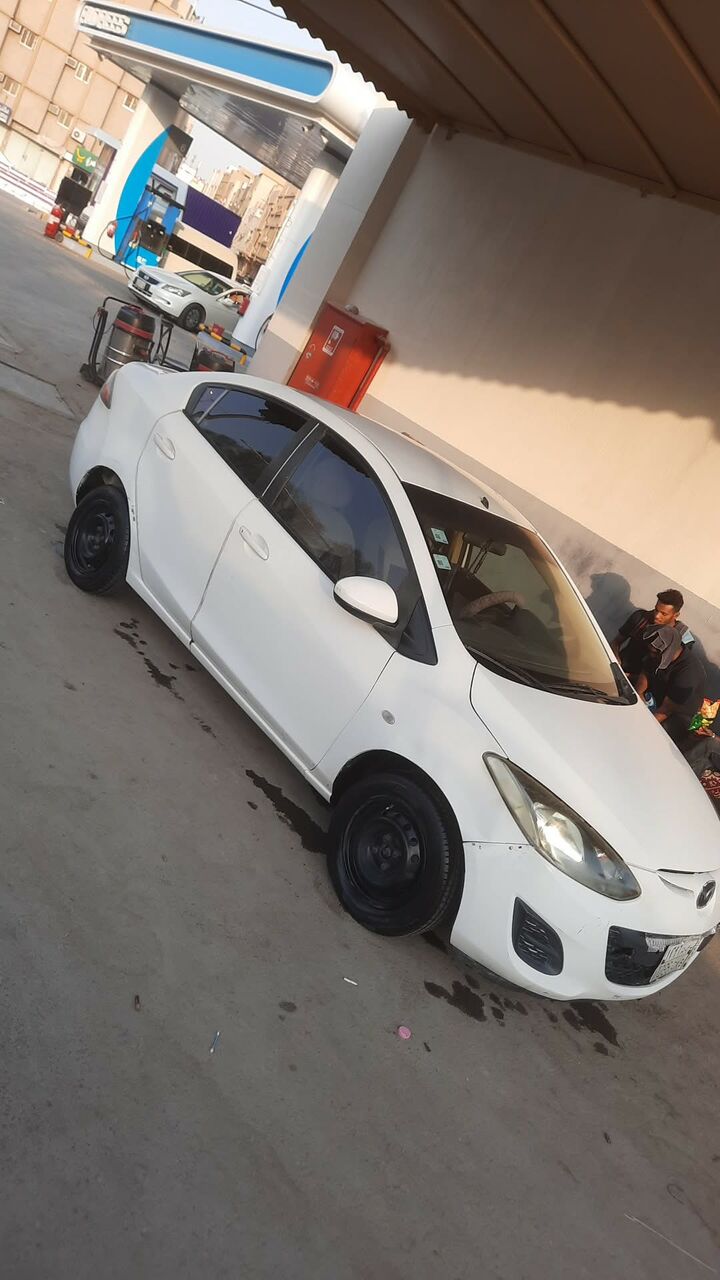 Hara, Vehicles, Cars & Trucks , SAR 10500,  Mazda 2,  2011,  201500 KM,    Hara Odo Meter 205000