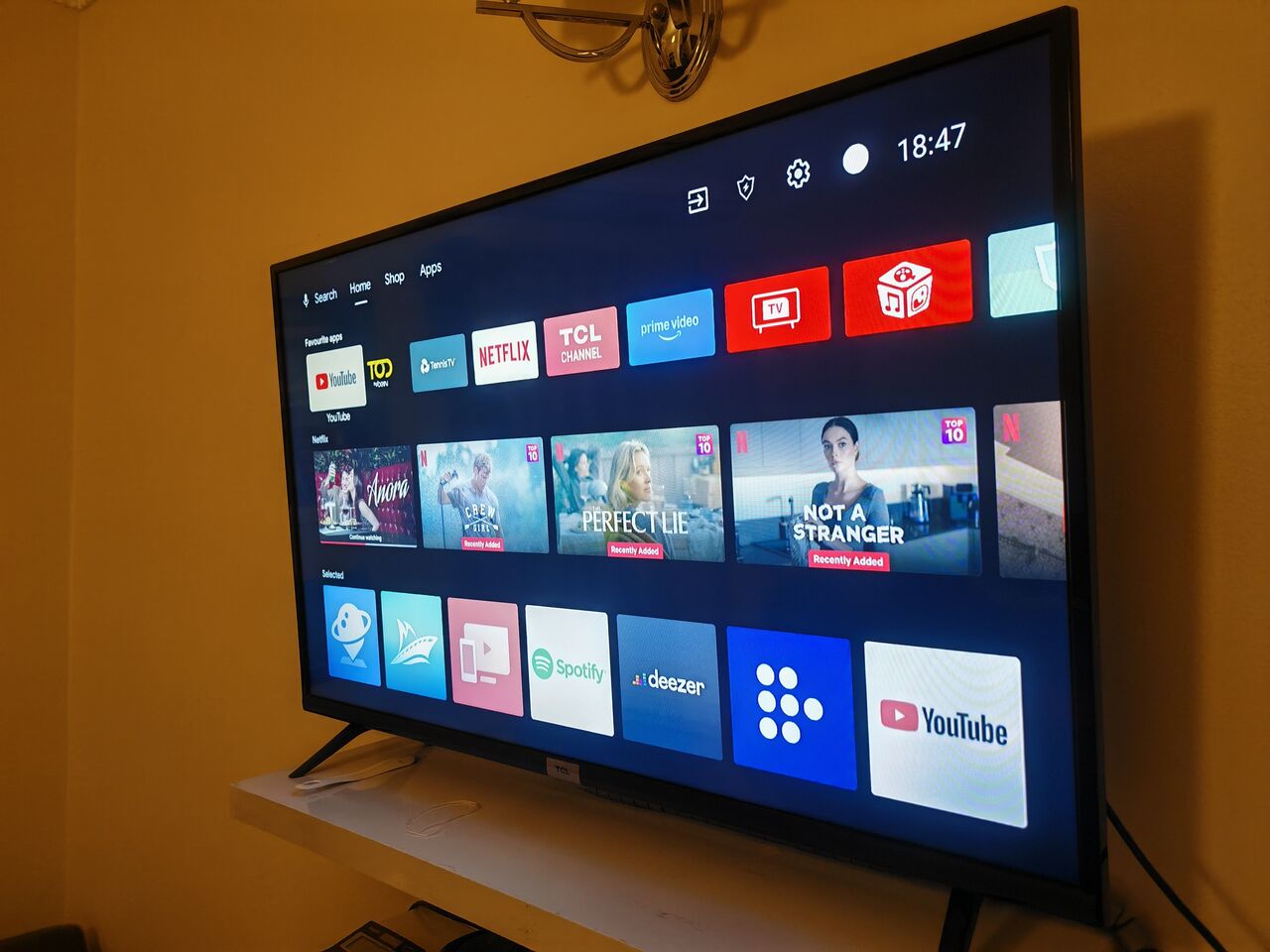 Manama, Furniture, BHD 35,  TCL Smart TV 43inches
