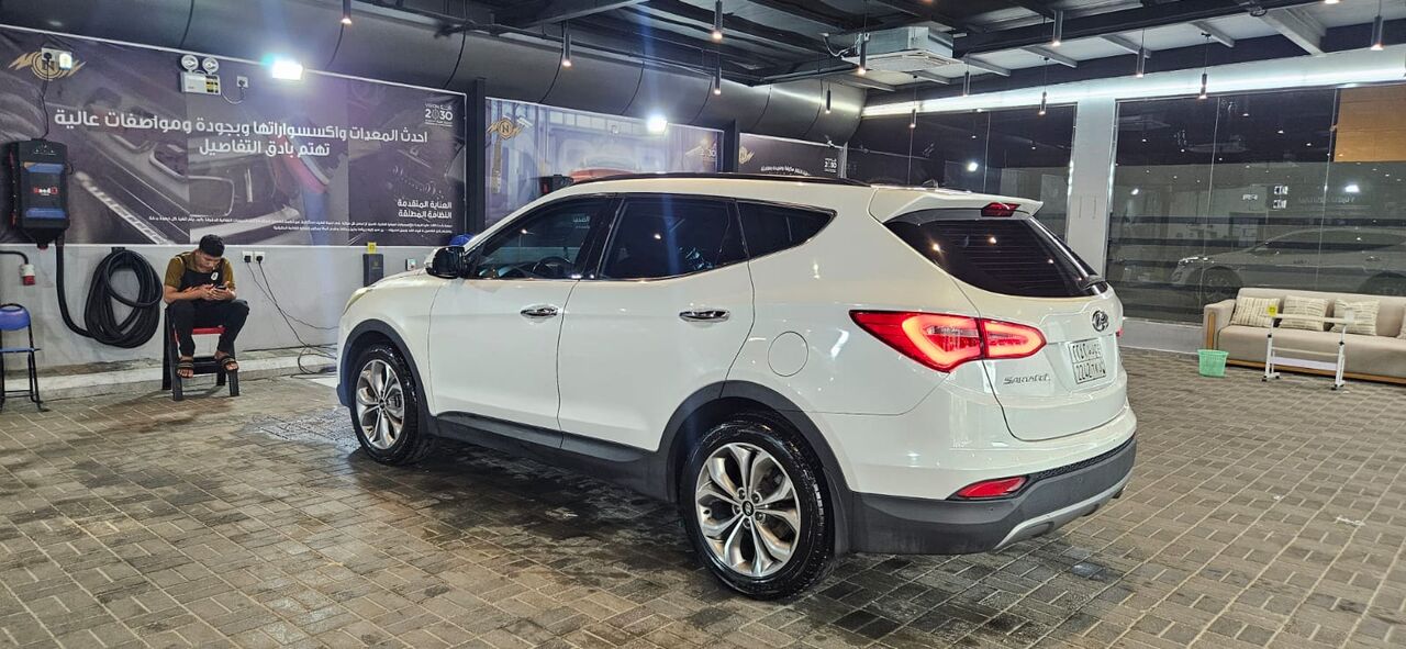Al Nakhil, Vehicles, Cars & Trucks , SAR 35000,  Hyundai Santa Fe,  2016,  Automatic,  287000 KM,  Half Full