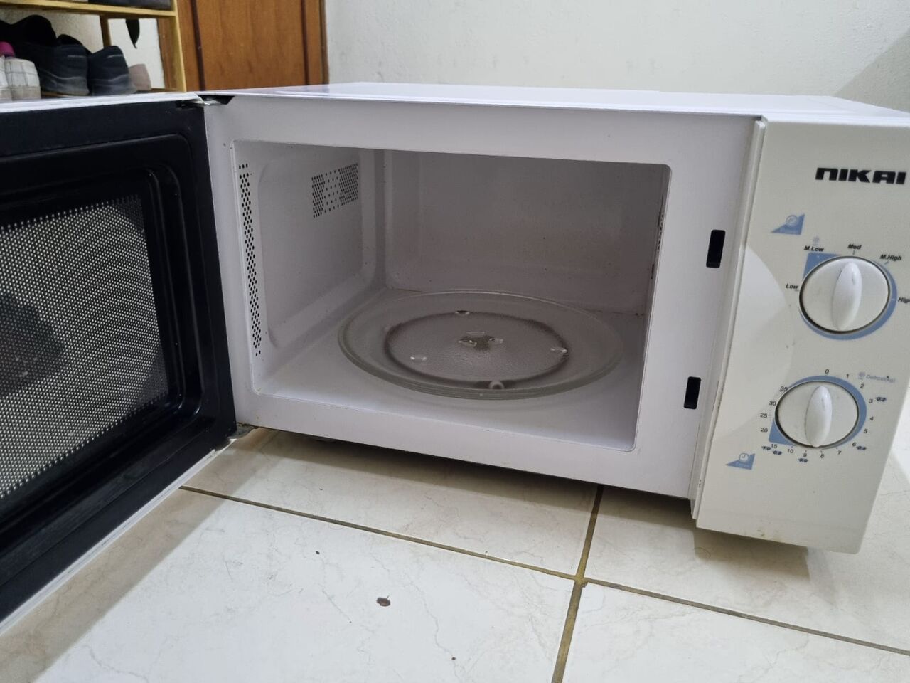 Jubail, Appliances, SAR 200,  Microwave Oven With Defrosting Nikai 23L