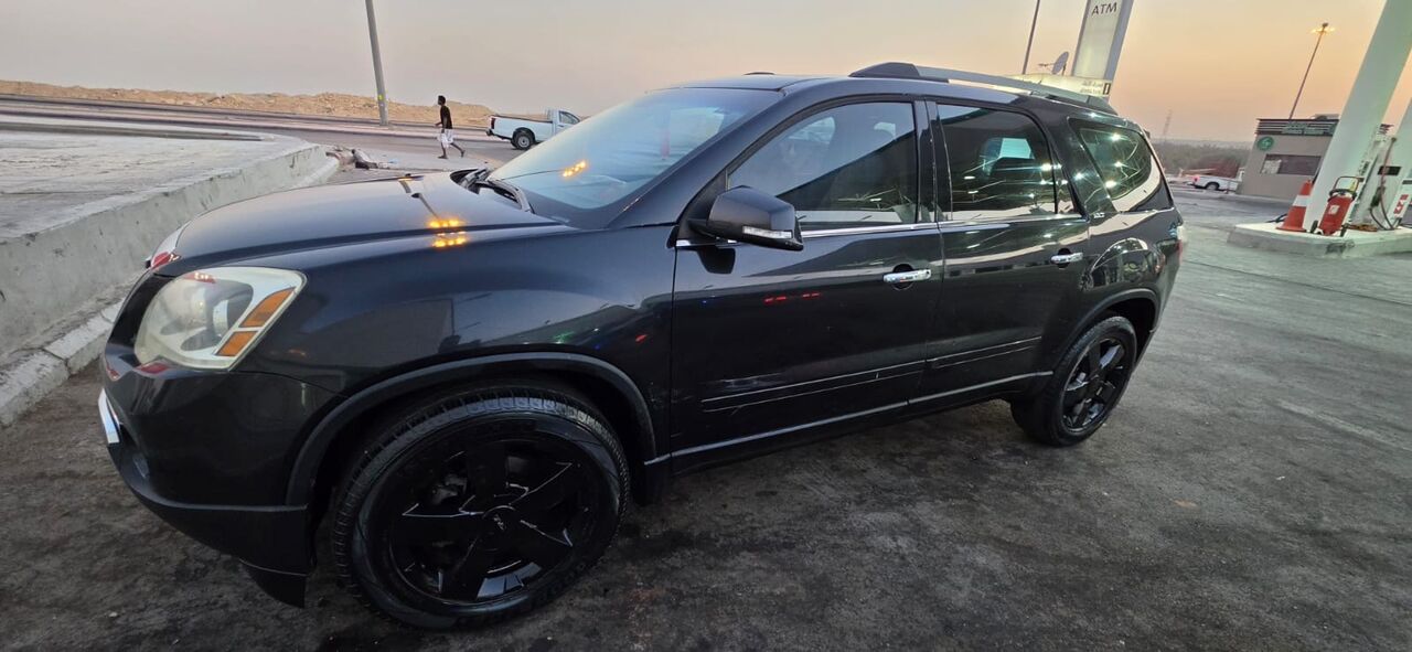 Riyadh, Vehicles, Cars & Trucks , SAR 16000,  Gmc Acadia,  2011,  Automatic,  346000 KM,  Acadia Powerful Ride