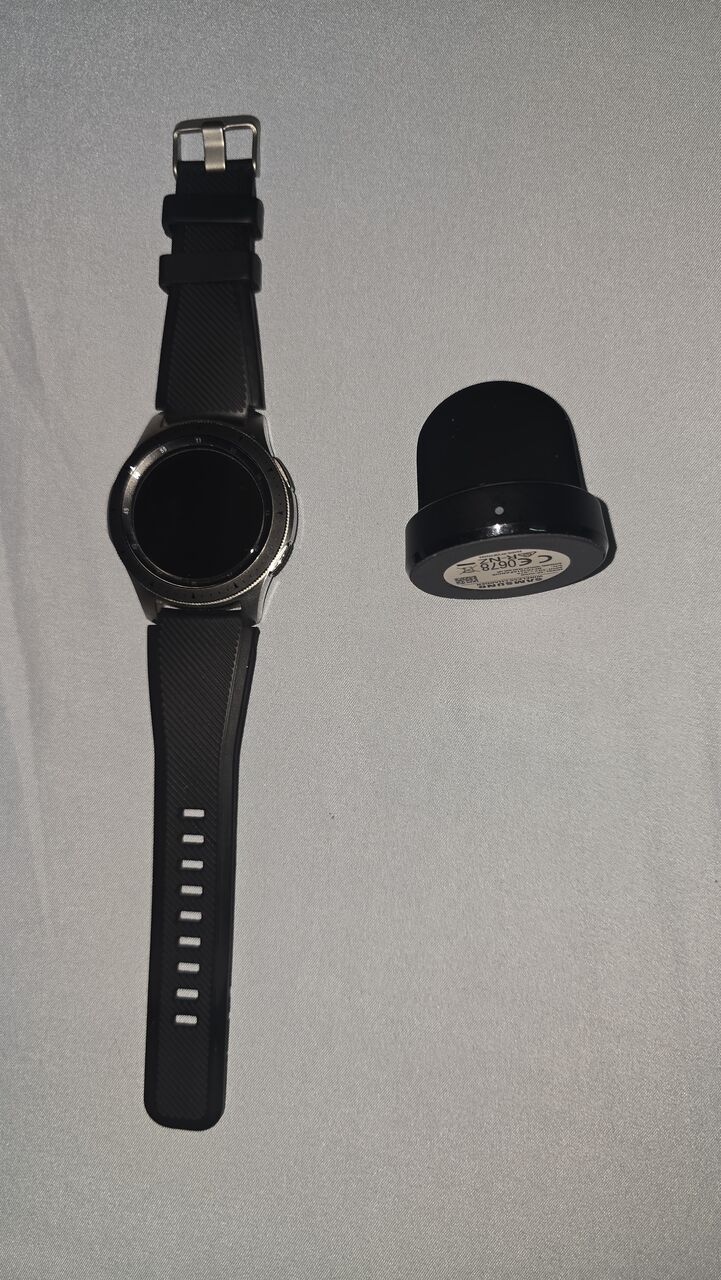 Riyadh, Watches, SAR 400,  Samsung Galaxy Smart Watch2  In Mint Condition With Wireless Charger