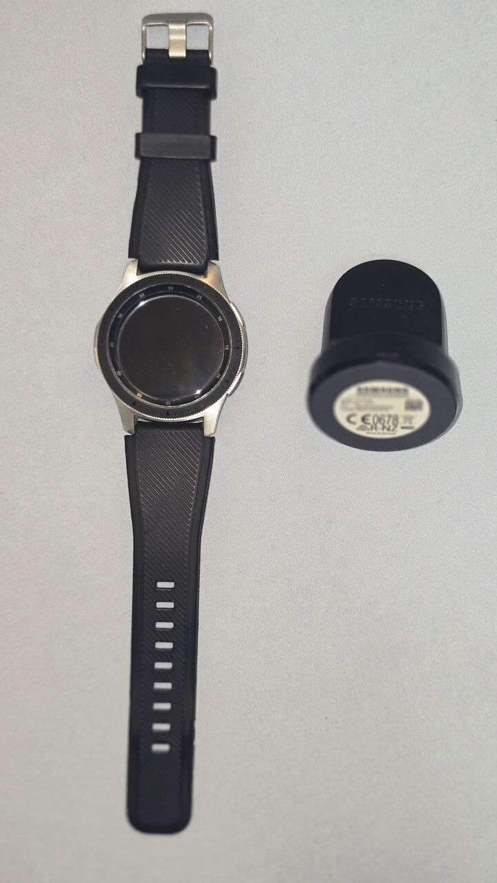 Riyadh, Watches, SAR 400,  Samsung Galaxy Smart Watch2  In Mint Condition With Wireless Charger