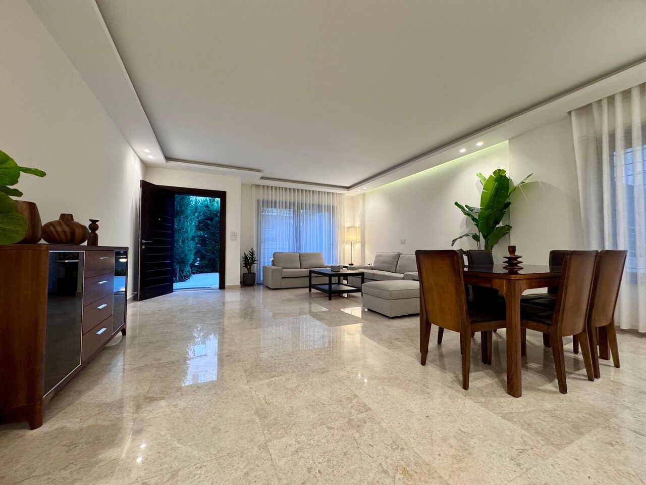 Amman, Apartments, Flats, Houses & Villas, JOD 20000/year,  Furnished,  3 BR,  Ground Fully Furinshed 3B Apartment With Outside Terrace In 4 Circle 00962777688956
