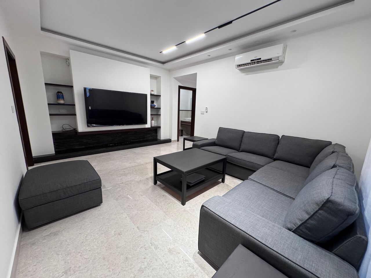 Amman, Apartments, Flats, Houses & Villas, JOD 20000/year,  Furnished,  3 BR,  Ground Fully Furinshed 3B Apartment With Outside Terrace In 4 Circle 00962777688956